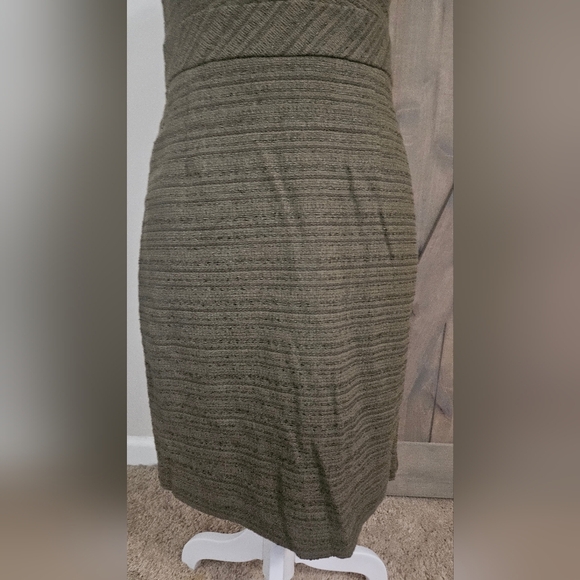 TRINA TURK Cora Strapless Tweed Sheath Dress. Olive. Size 2 NWT - Picture 6 of 16